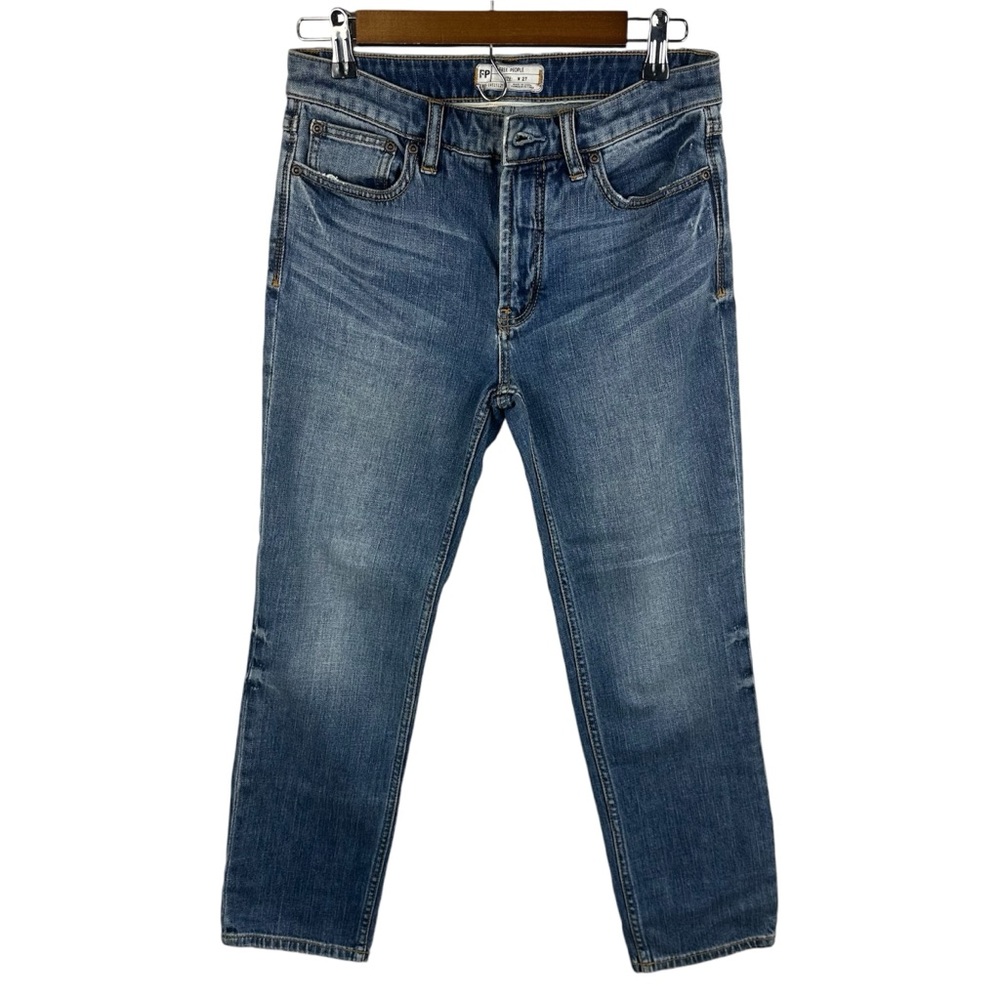 FREE PEOPLE MID RISE STRAIGHT LEG MEDIUM WASH JEANS SIZE 27